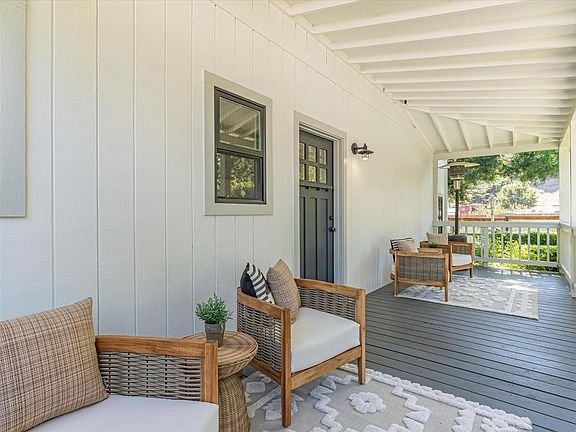 4th image of 537 Atherton Avenue