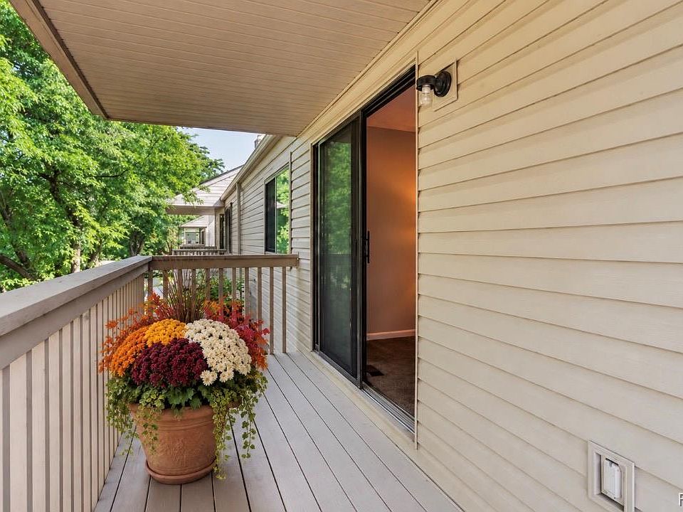 24156 Parke Ln Apt B, photo 15