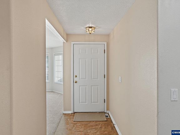 5th image of 855 Jev Ct NW