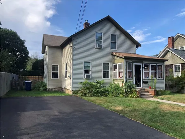 7 Mechanic St, South Kingstown, RI 02879