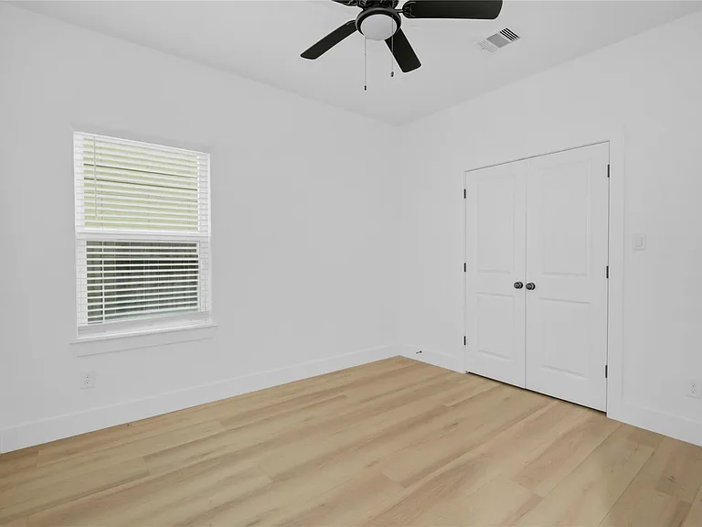 8410 Sunnyhill St — Photo 17