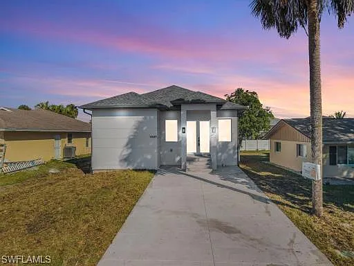 3 bed, 2.0 bath, 1469 sqft, $2,600 — Photo 2
