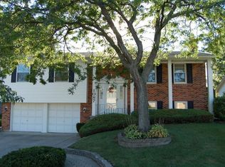 1087 Florida Ln, Elk Grove Village, IL 60007