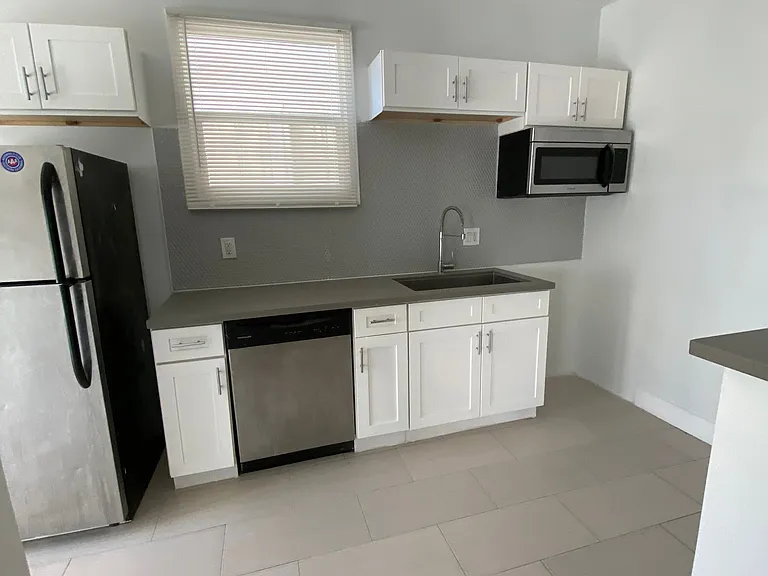 837 S Normandie Ave #102 — Photo 5