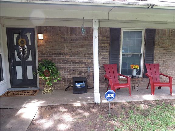 5th image of 1711 Windsor Dr