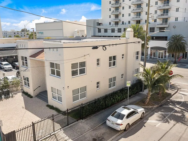 403 SW 12th Ave #3 — Photo 20
