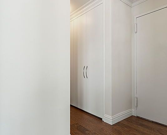 5th image of 555 Main St APT 411