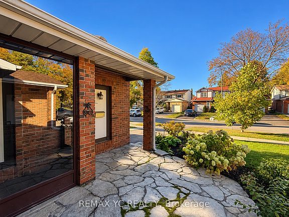 4th image of 79 Tamarack Dr