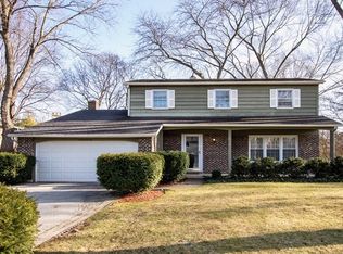 610 Burdick St, Libertyville, IL