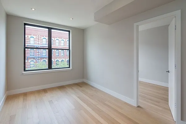 Rented by Corigin Management | media 18