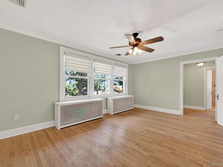 90 Mackey Ave — Photo 12