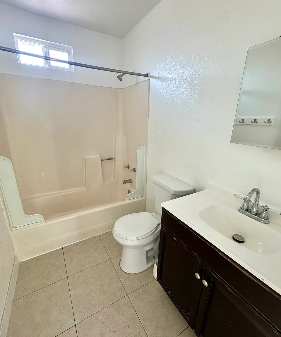 2 bed, 620 sqft, $1,000 — Photo 3
