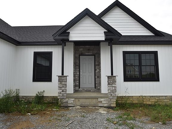 3rd image of 600 Berklee Dr