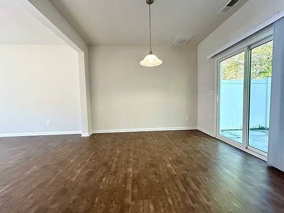 5th image of 291 Village Creek Way