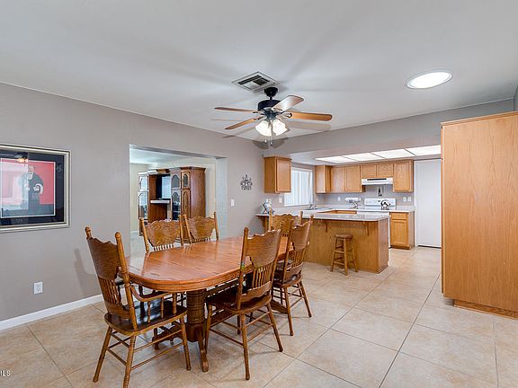 3rd image of 3415 E Emelita Ave