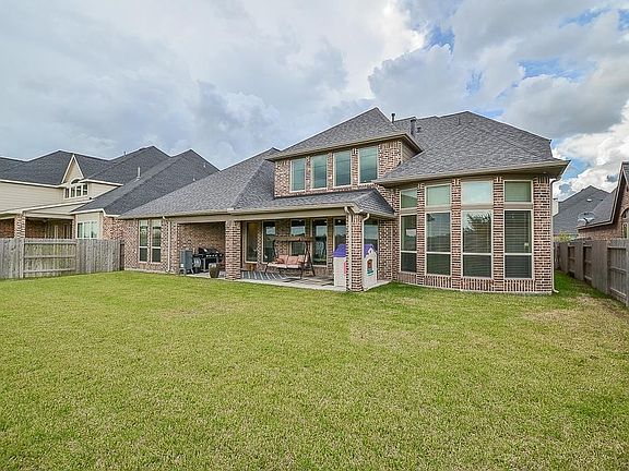 4th image of 2411 Haven Hill Dr
