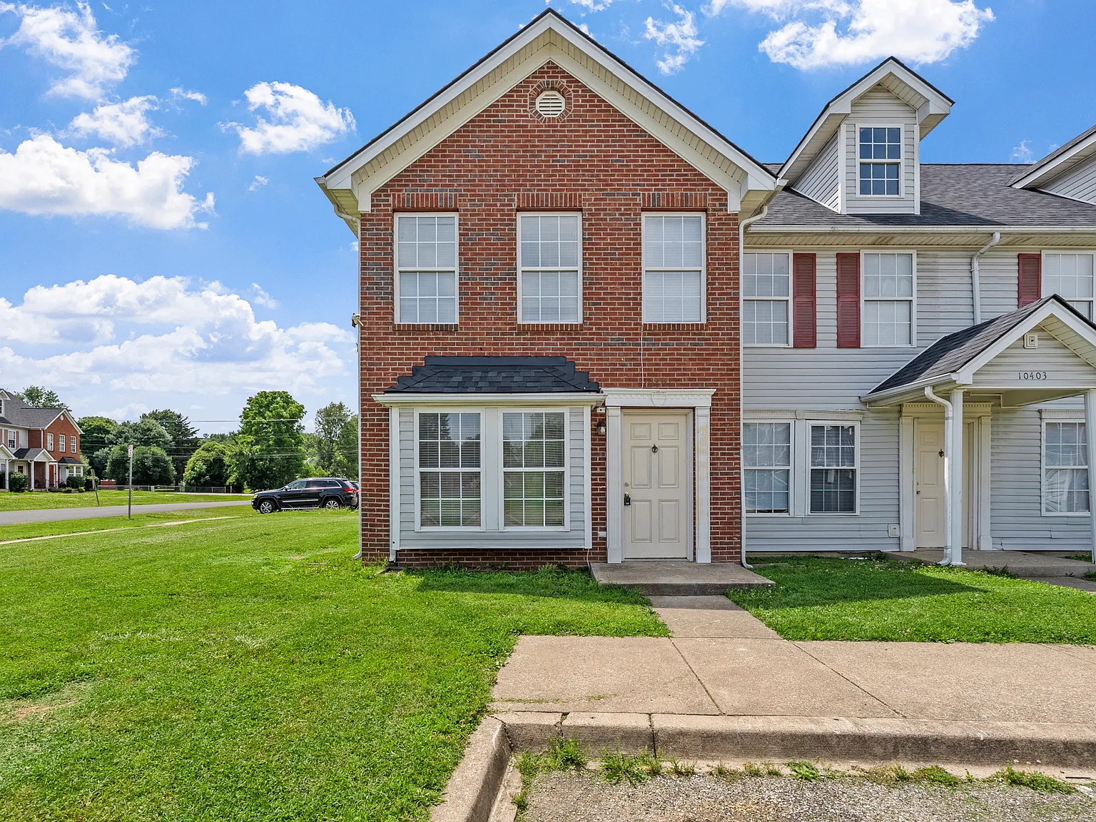 2 bed, 1.5 bath, 1020 sqft, $1,490 — Photo 2