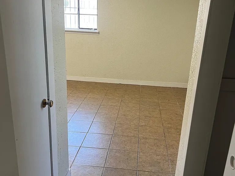 3405 Olympic Ave — Photo 29