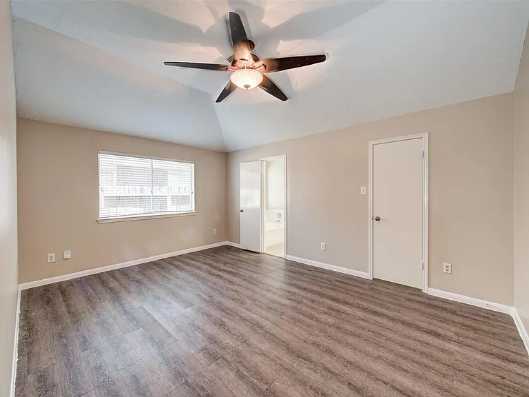 7314 Tara Dr — Photo 14