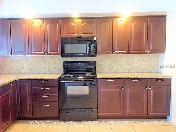 3rd image of 10901 Autumn Oak Pl