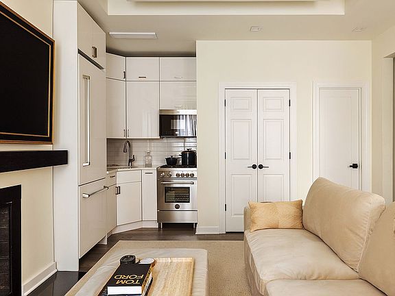 5th image of 288 W 12th St #2R