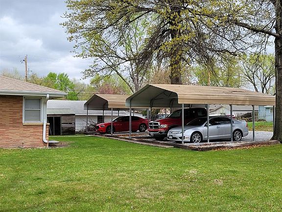2nd image of 3300 N 11th St