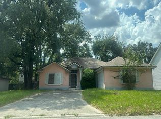 11660 E Chestnut Oaks Dr, Jacksonville, FL 32218