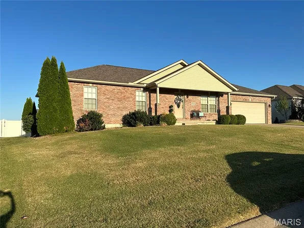 1356 Holly Dr, Cape Girardeau, MO 63701