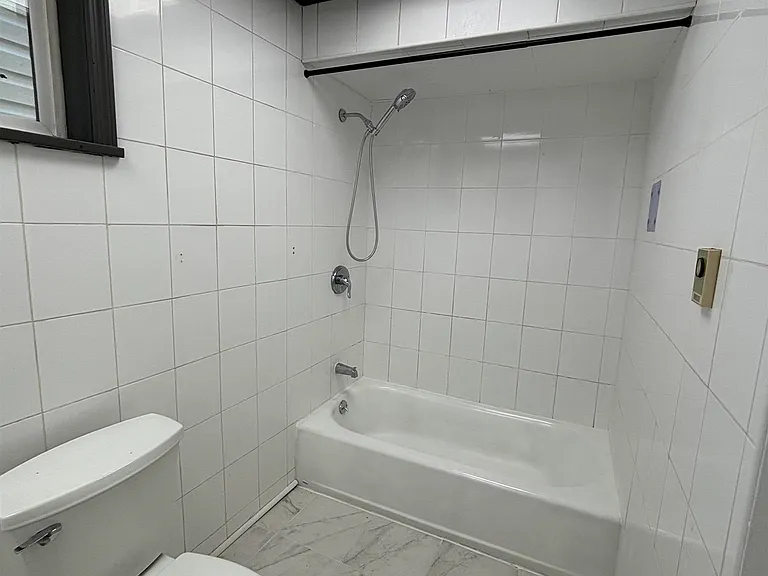 80 E 24th St #2 — Photo 9
