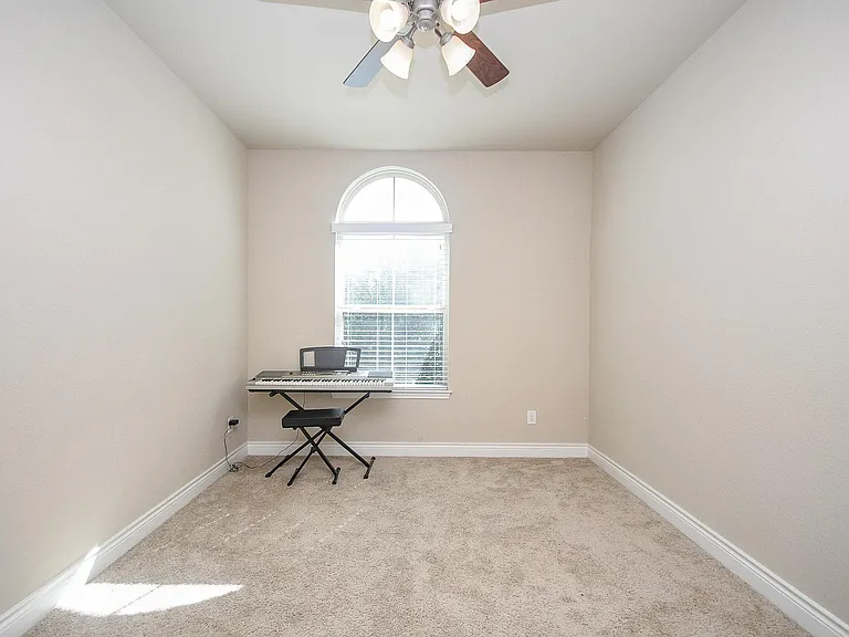 10119 Peytons Grace Ln — Photo 36