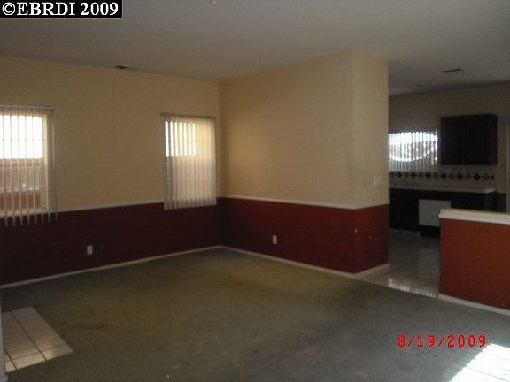 3rd image of 1051 La Sierra Ter