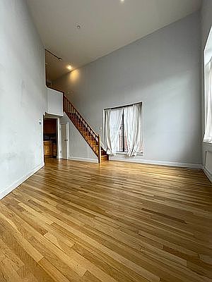 3rd image of 175 W 85th St #5A