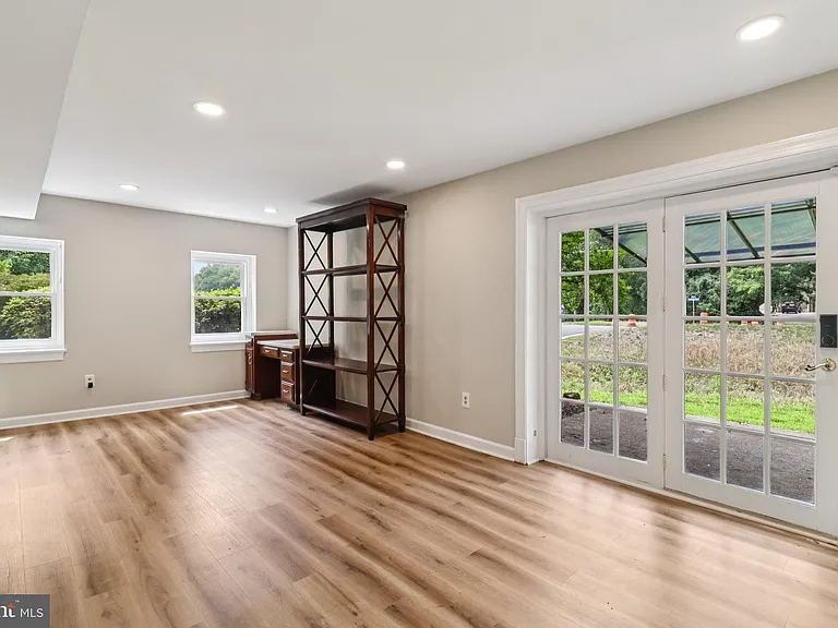 7518 Old Dominion Dr — Photo 57