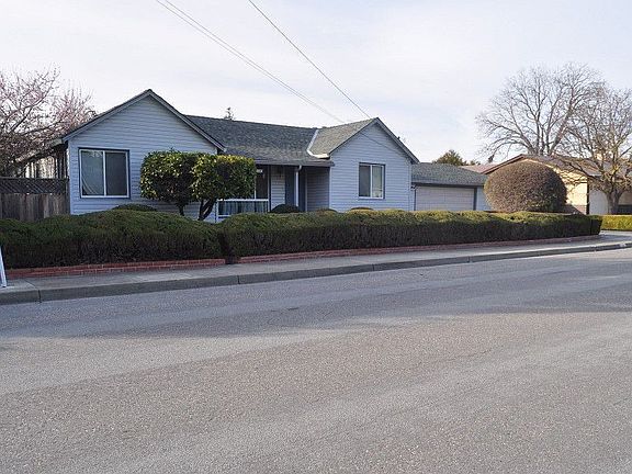 4th image of 26 Dorchester Dr