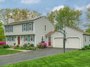 36 Thomas Farm Cir, Shrewsbury, MA 01545