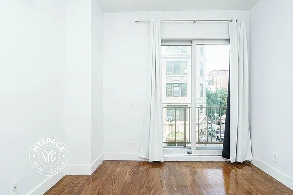 Bedroom, photo 4