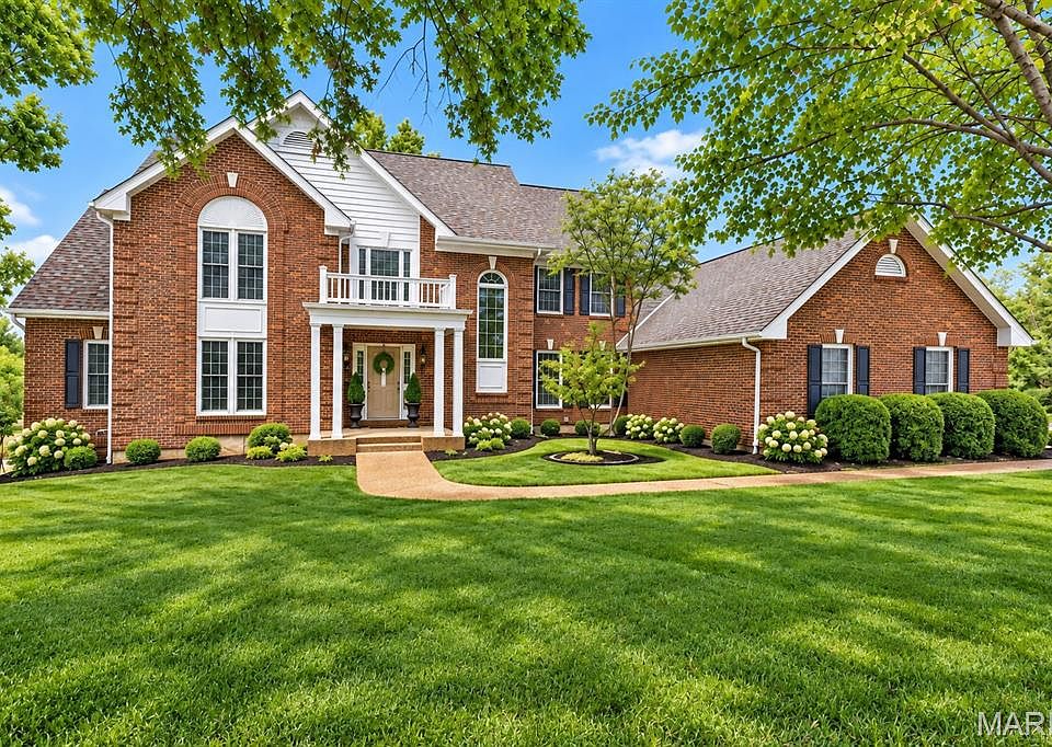 1st image of 612 Roundstone Dr