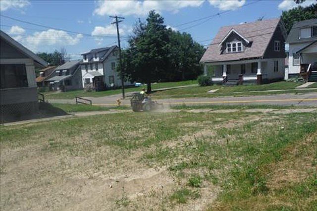 2nd image of 864 5th Ave