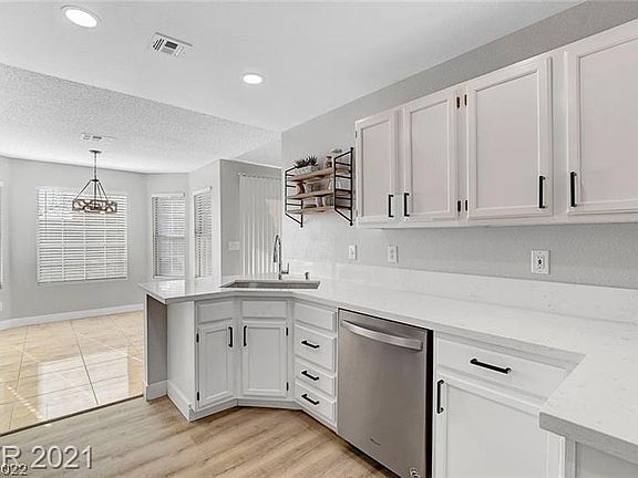 4th image of 7629 Shore Haven Dr