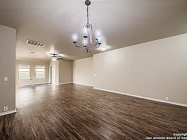 3 bed, 1943 sqft, $1,900 — Photo 3