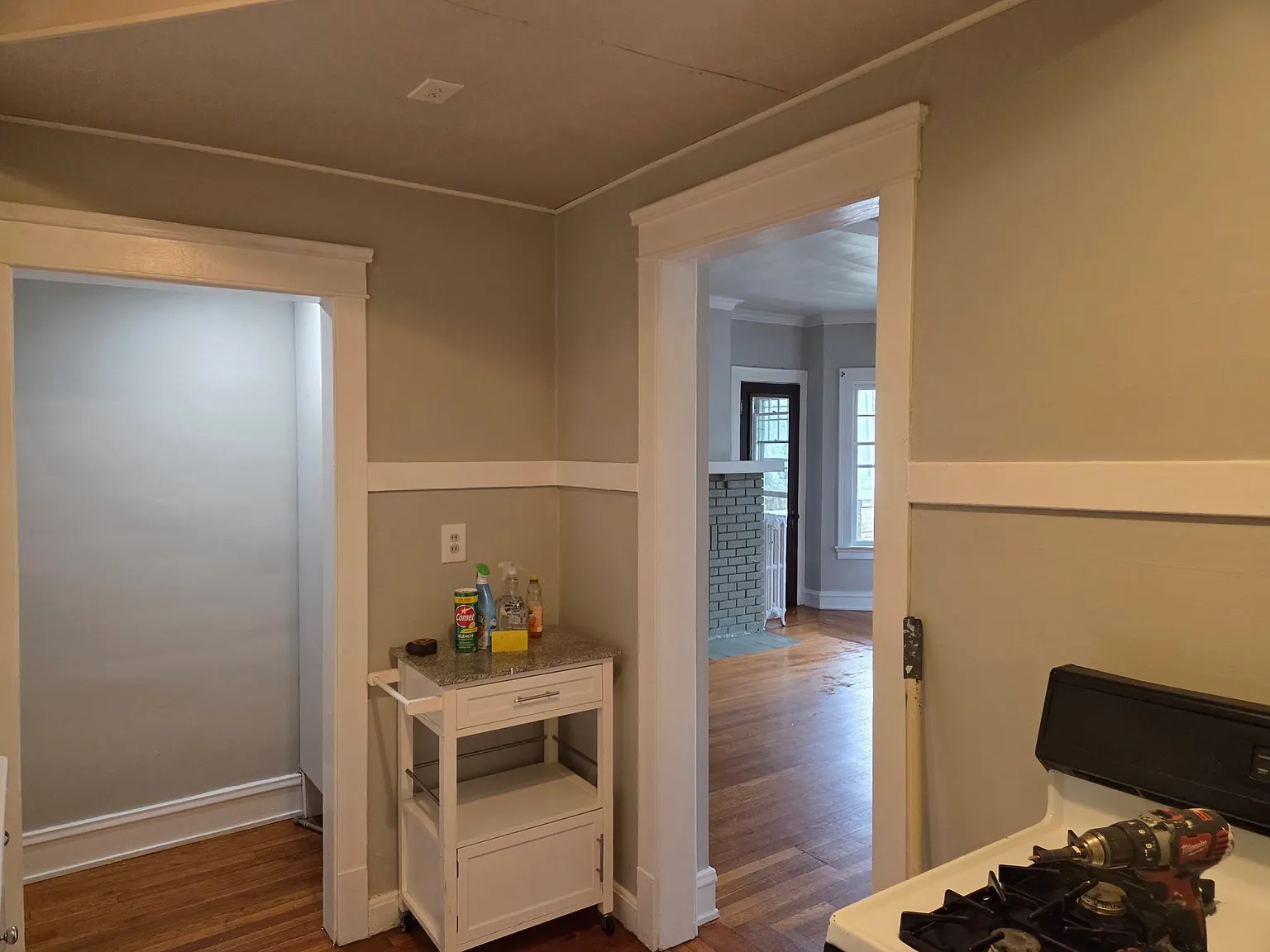 2 bed, 1000 sqft, $1,250 — Photo 4
