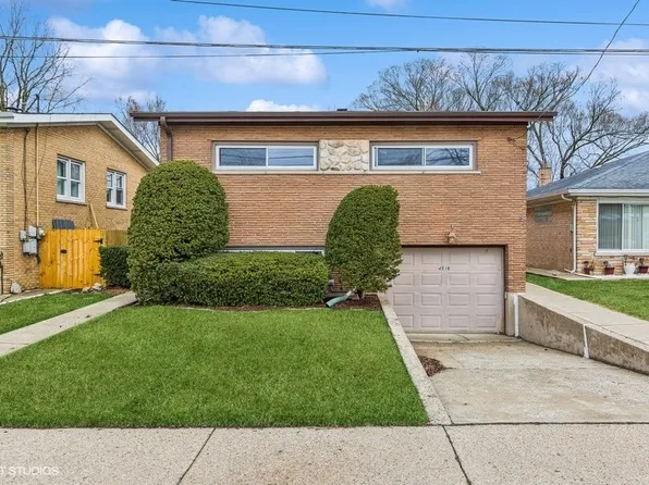 4516 Main St, Skokie, IL 60076
