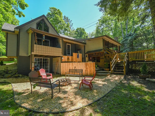 3529 Lakeshore Dr, Oakland, MD 21550