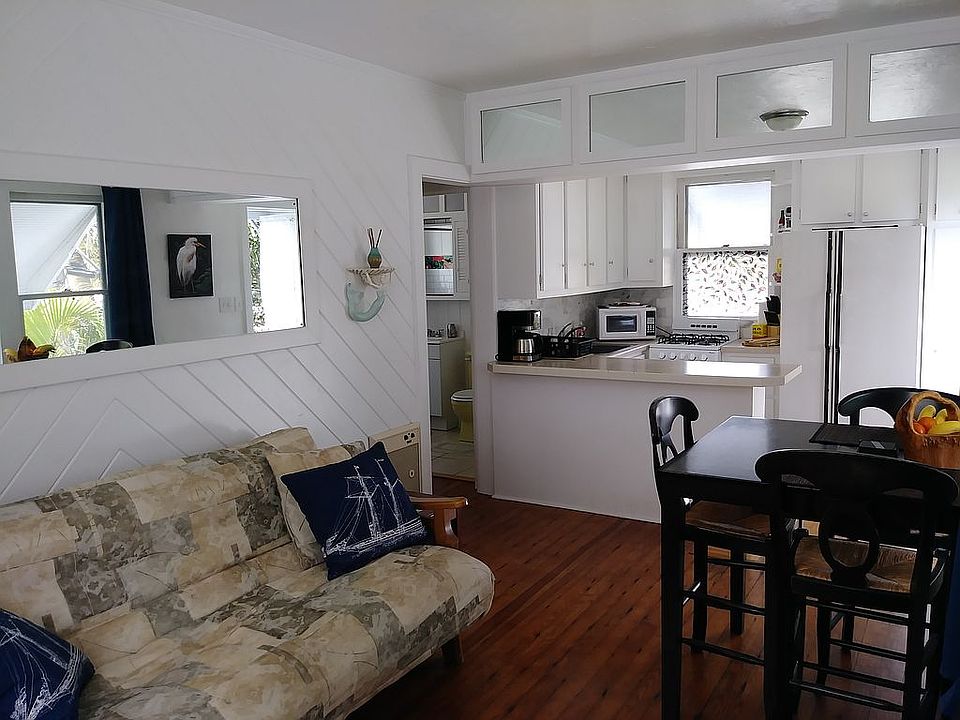 Apt living area & kitchen