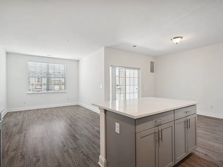 Laurel Run Apartments — Photo 14