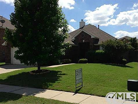 2nd image of 301 Mapleshade Dr