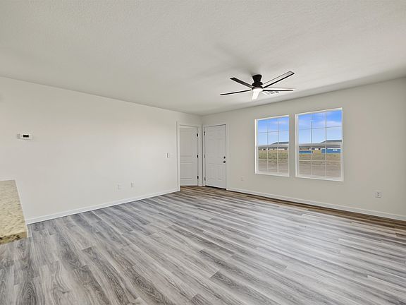 4th image of 1213 Fountain Dr
