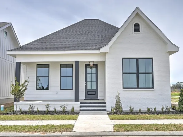 203 Royal Oak Blvd, Thibodaux, LA 70301