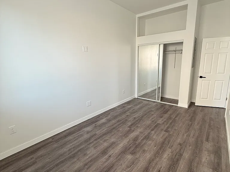1829 N Ave #1 — Photo 8