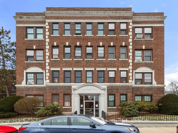 8 Chiswick Rd APT 32, Brighton, MA 02135